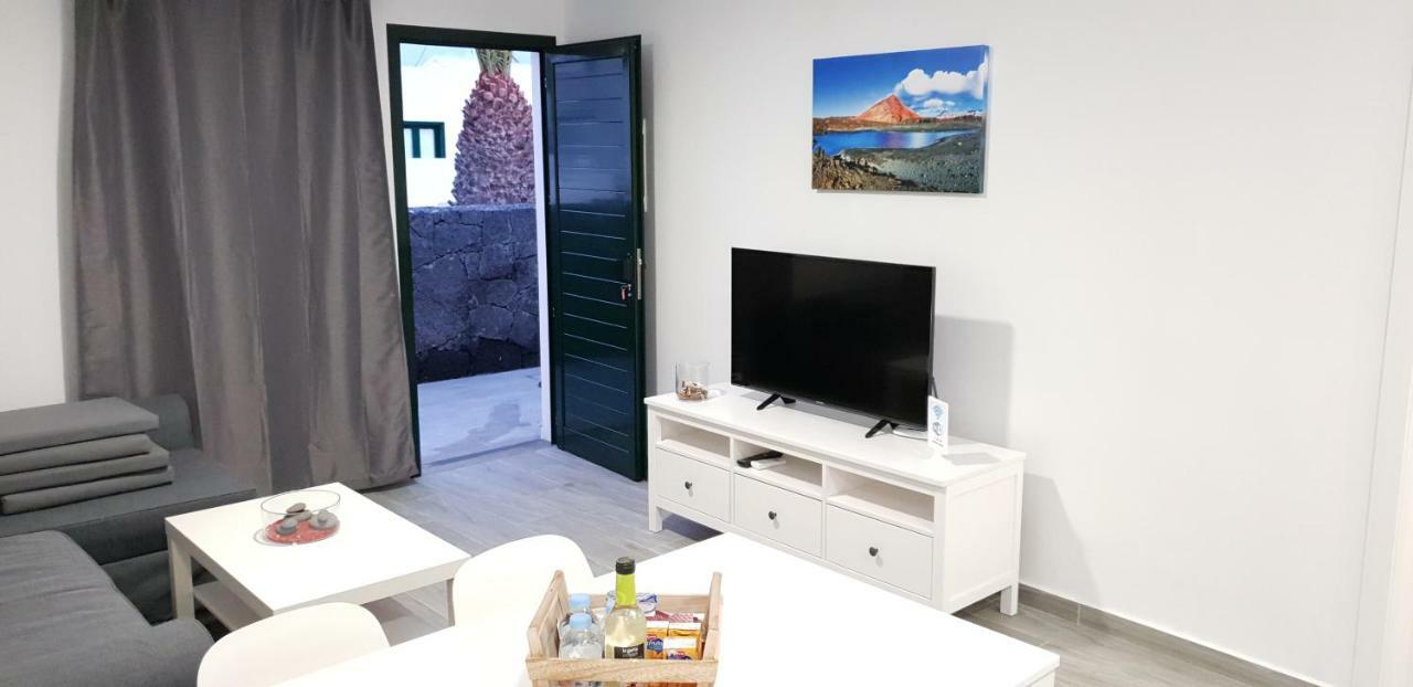 House First Line Of The Sea Villa Costa Teguise Eksteriør billede